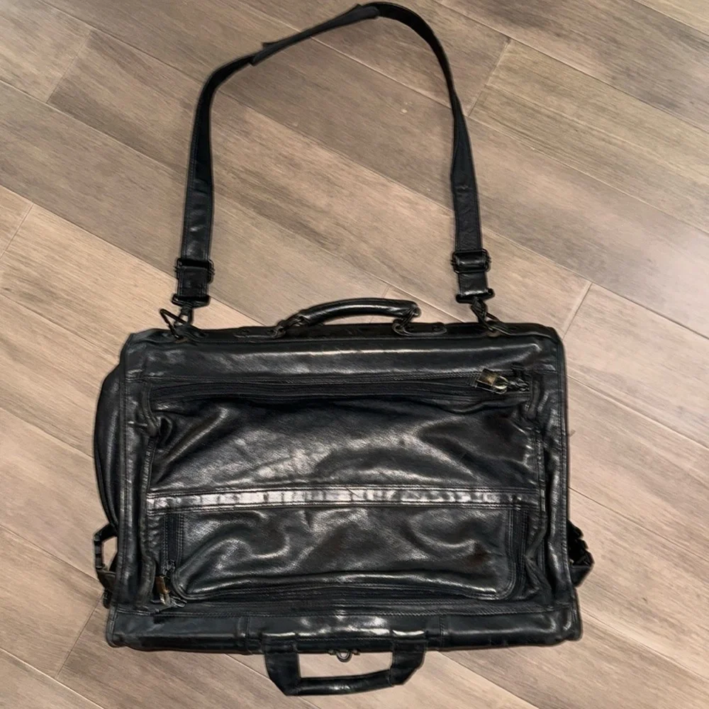 TUMI Vintage Black Leather Garment/ Suit Tri Fold Expandable Travel Bag